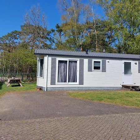 Ruim En Gezellig Chalet Voor 2 Personen Op De Veluwe Recreatiepark De Oude Driest Putten Εξωτερικό φωτογραφία