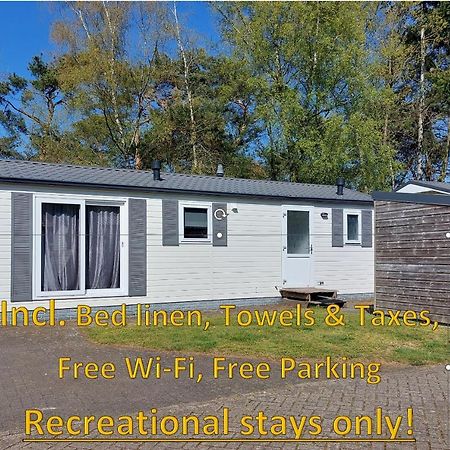 Ruim En Gezellig Chalet Voor 2 Personen Op De Veluwe Recreatiepark De Oude Driest Putten Εξωτερικό φωτογραφία