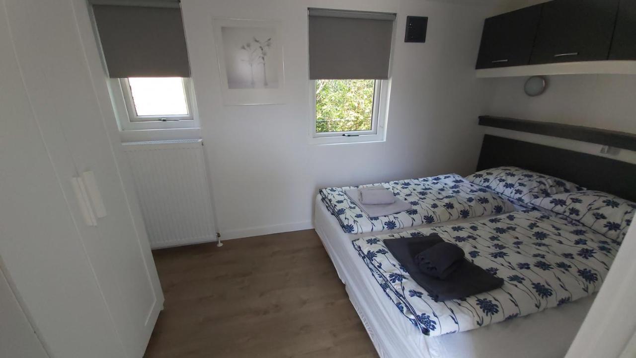 Ruim En Gezellig Chalet Voor 2 Personen Op De Veluwe Recreatiepark De Oude Driest Putten Εξωτερικό φωτογραφία